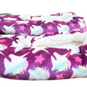 Unicorn Slippers Pink and purple.                Comfy and soft and wärm